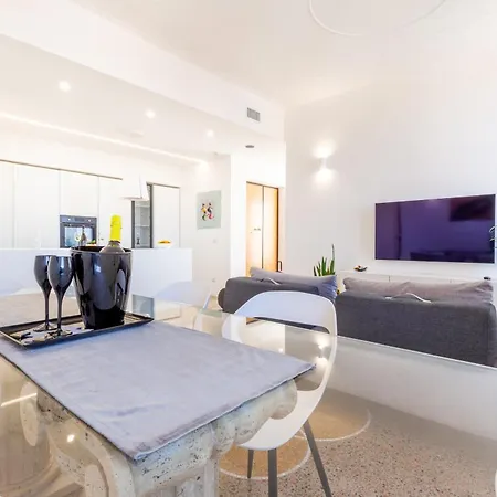 Daire Adventura Penthouse Roma